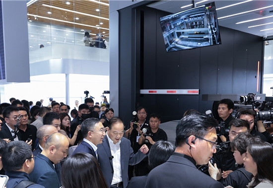 2025上海车展 | 新能源技术之战，来到“新赛点”