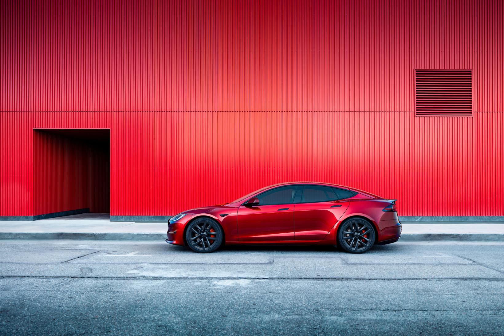 变相降价1万美元？特斯拉推出入门版Model S/X