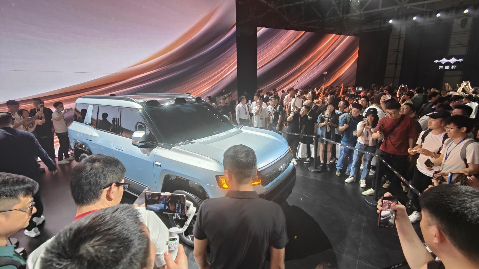 2024北京车展前瞻：方程豹推三款新车，豹8全球首发，将亮相北京车展