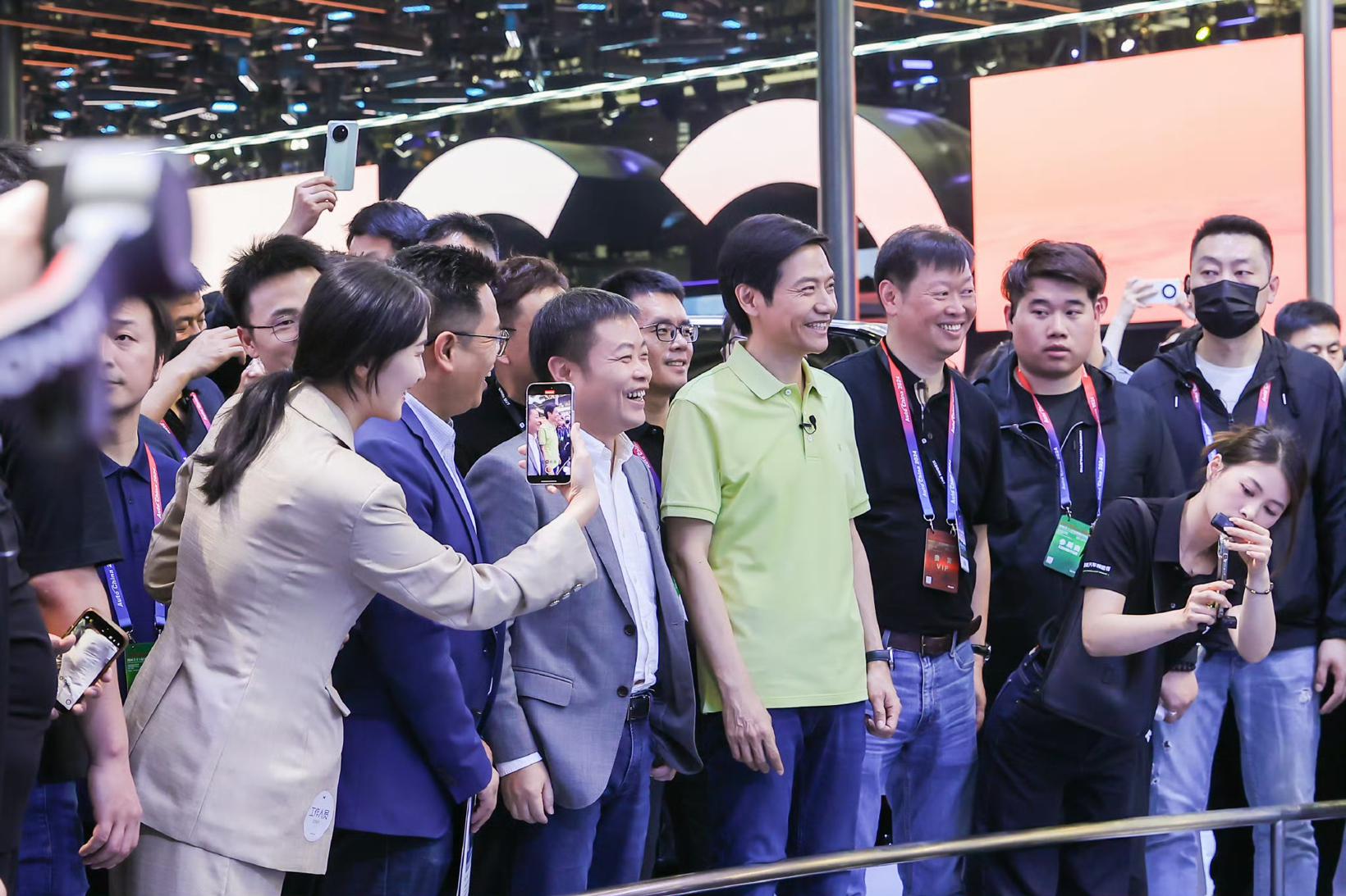 小鹏汽车或考虑在海外生产，新品牌MONA销量目标超小米SU7