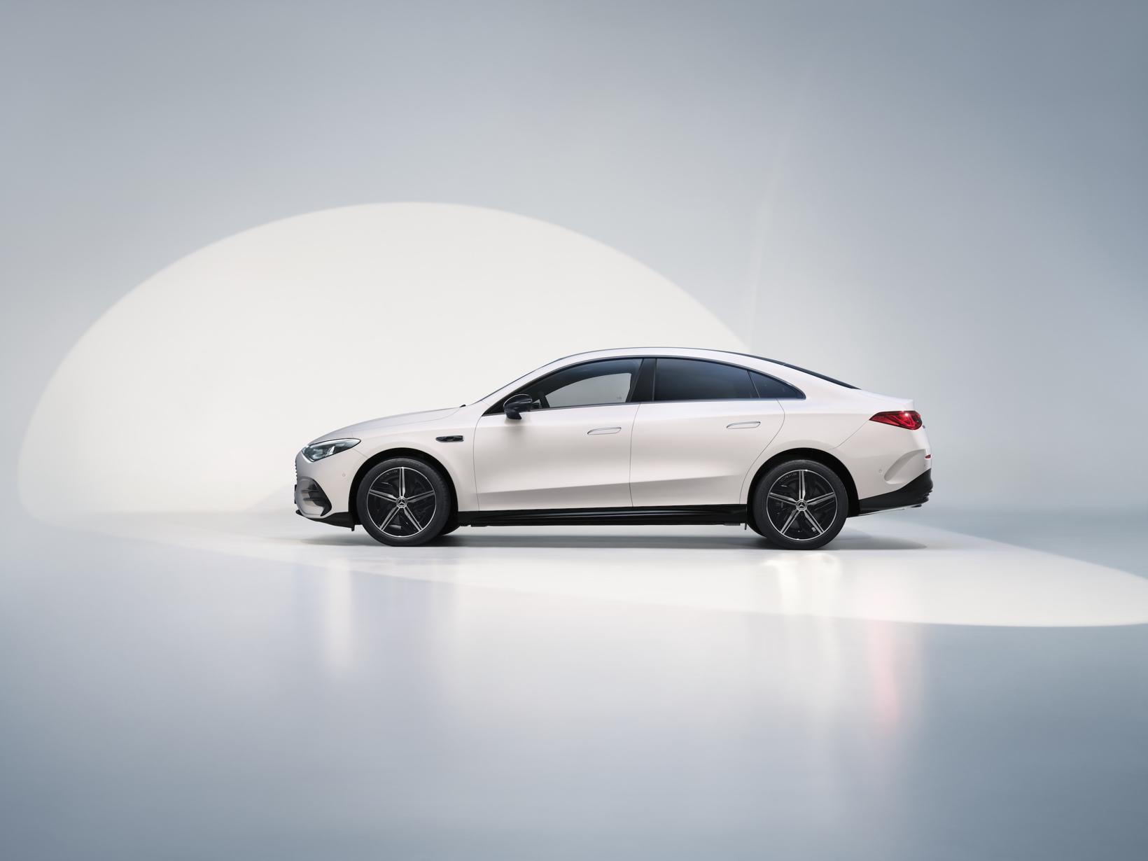 梅赛德斯-奔驰全新纯电长轴距CLA、Vision V概念车亮相