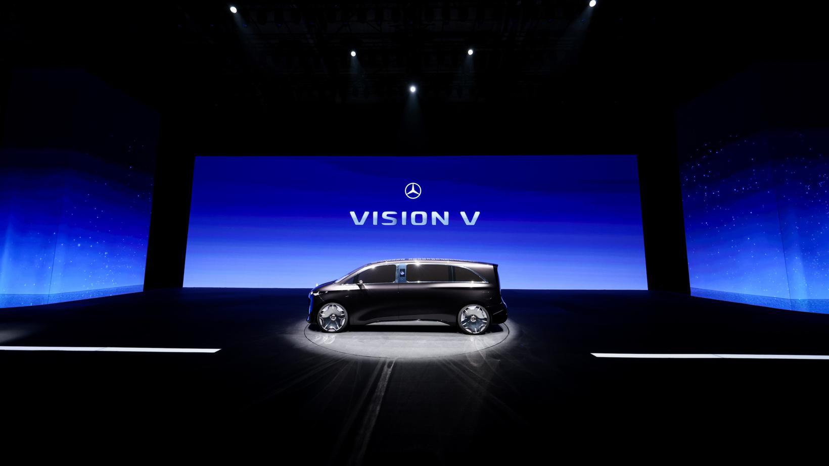 梅赛德斯-奔驰全新纯电长轴距CLA、Vision V概念车亮相