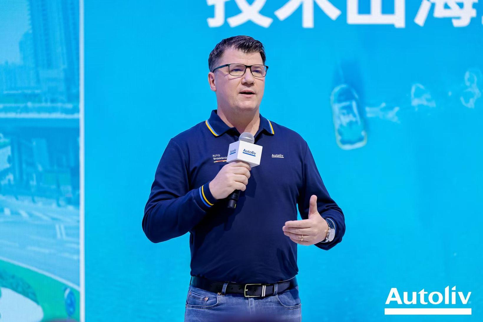 奥托立夫上海车展新闻发布会|全球首发Omni safety全位安全解决方案
