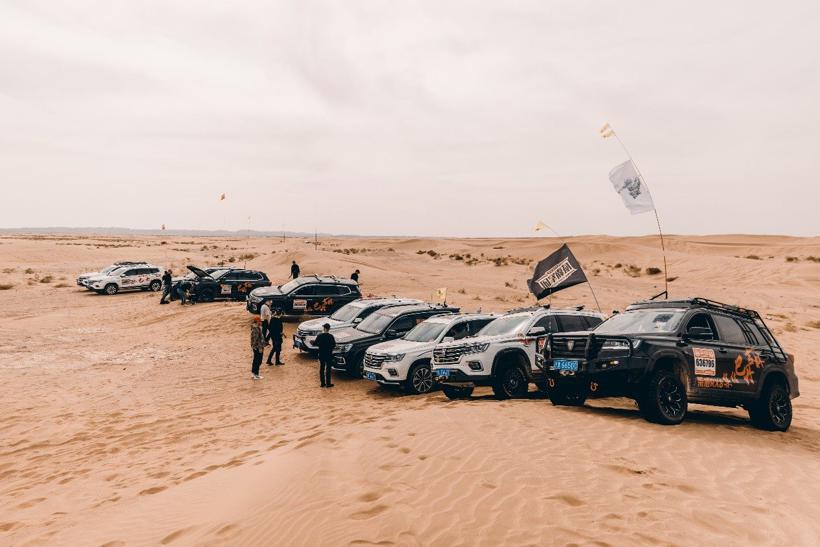 2021阿拉善英雄会，荣威RX8总结过去向往未来