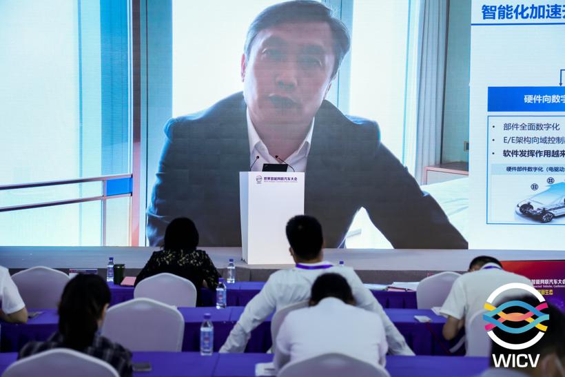 东软睿驰总经理曹斌：本土化基础软件平台加速智能化创新升级