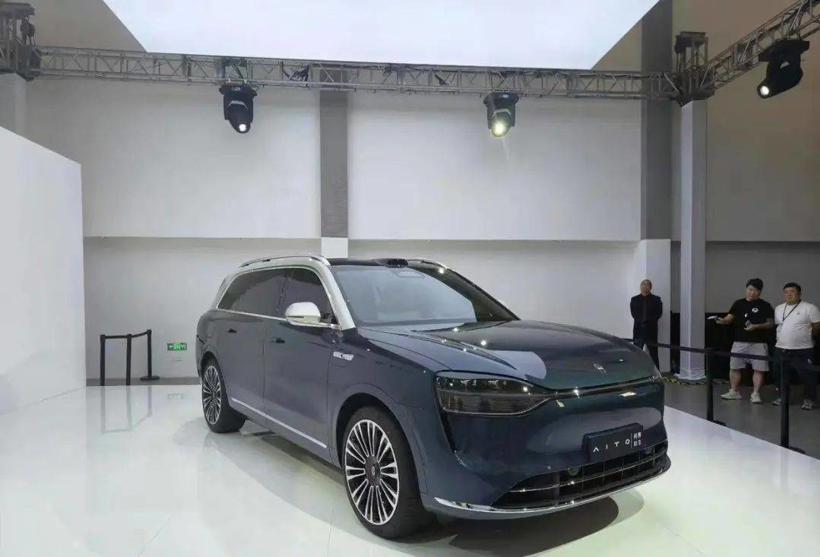问界M9：1000万内最好，3字头起售？