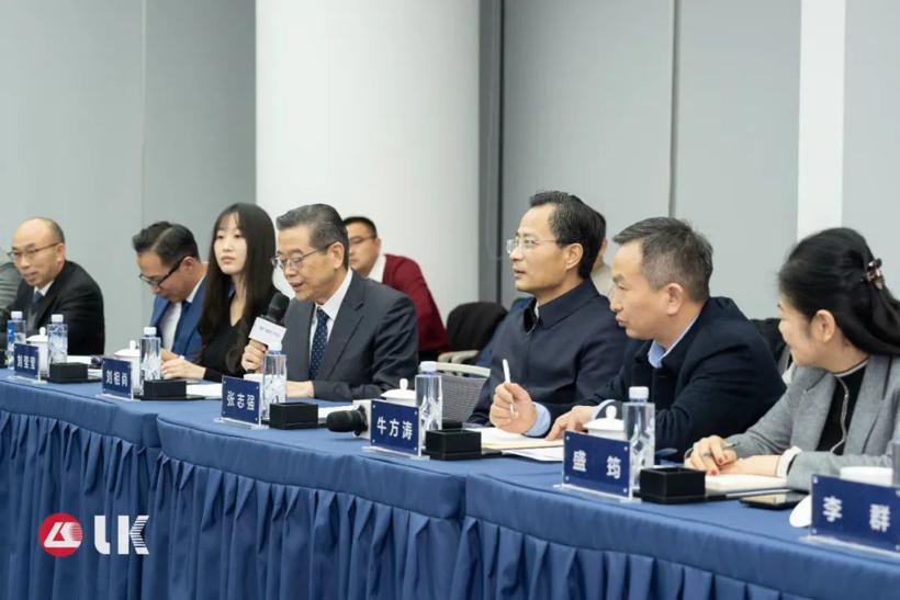 力劲集团&哪吒汽车超大一体化压铸战略合作签约仪式圆满举行！