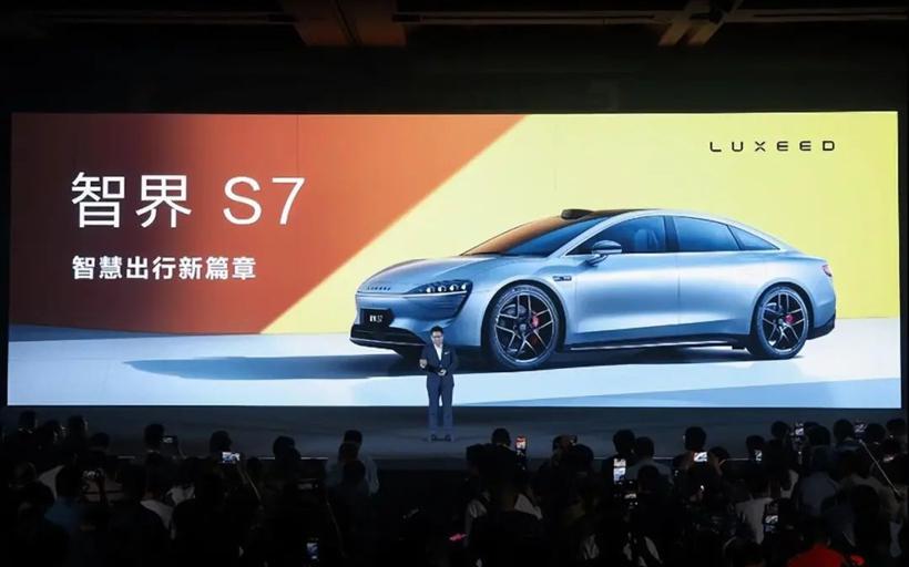 余承东的“超限战”：2024年华为能血洗理想吗？