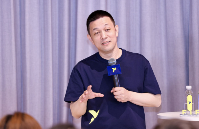 萤火虫11.98万起售，李斌真的“听劝”了？