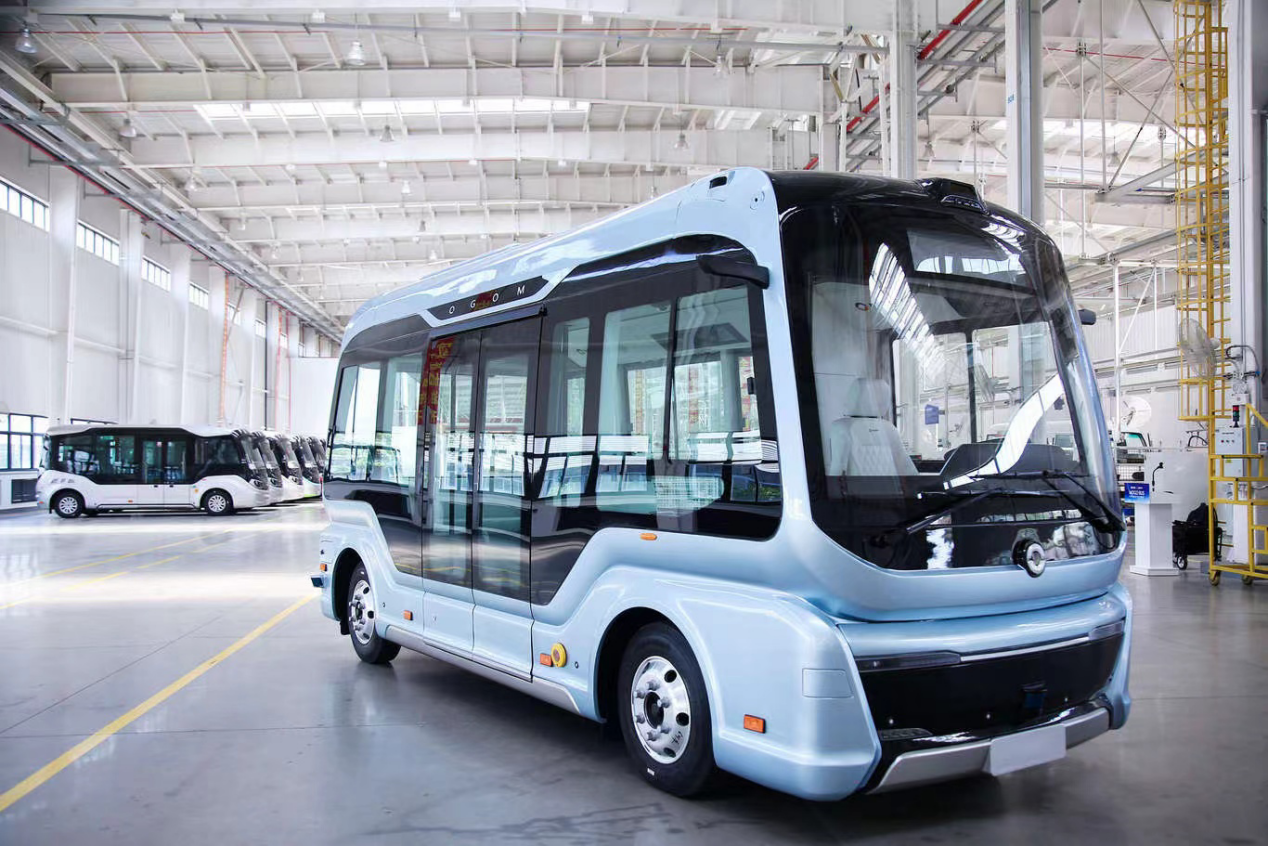标配8颗固态激光雷达 蘑菇车联新一代MOGO BUS下线