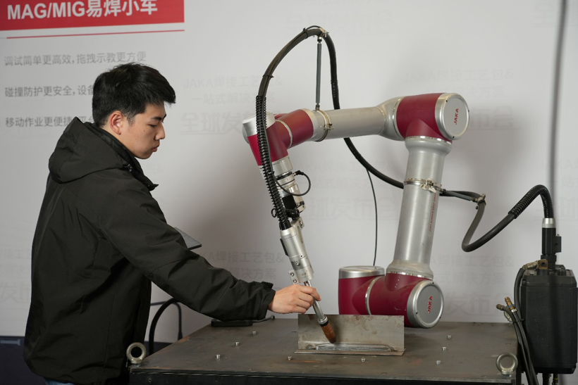 焊接自动化再添猛将——节卡机器人发布焊接工艺包和一站式解决方案