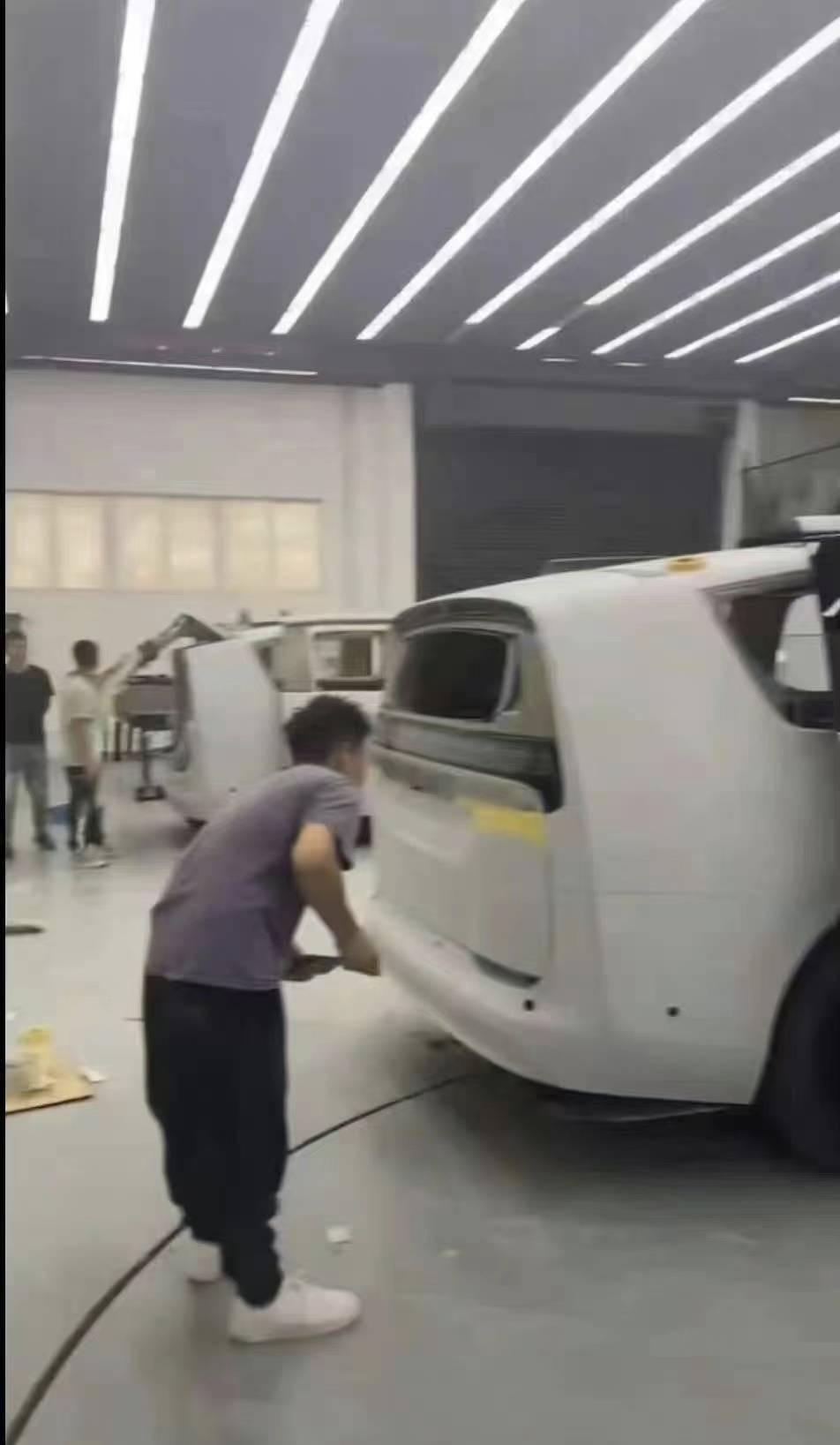 理想纯电MPV MEGA 试装图曝光 目标月销至少超5000