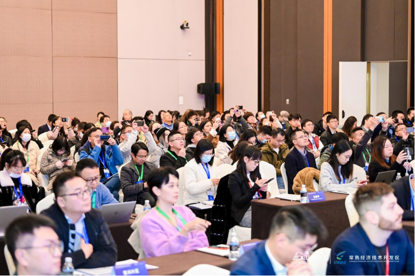 第五届智能座舱与用户体验大会在沪开幕 | 聚焦智能座舱，共享发展机遇