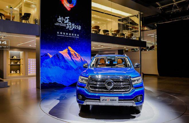 搭载2.4T柴油引擎/售12.68万起 2.4T长城炮正式上市