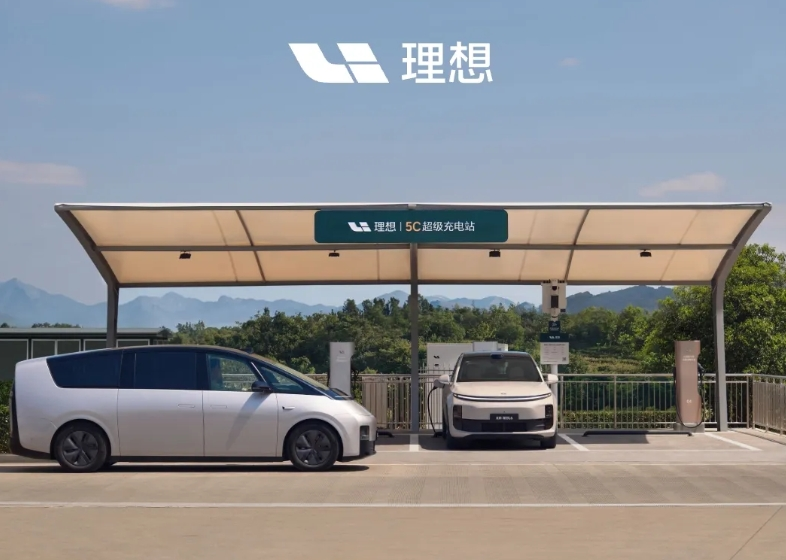 晓莺说：加速分化，中国汽车产业迎接更加激烈的2025！