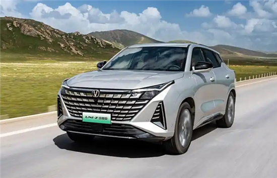 长安UNI-Z新能源新车型上市 售12.49万元