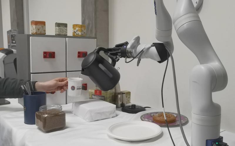 爱丁堡大学开发咖啡制作机器人 有望引领AI机器发展