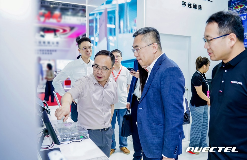 移远通信全栈车载智能解决方案重磅亮相2025上海车展，重构“全域智能”出行新范式