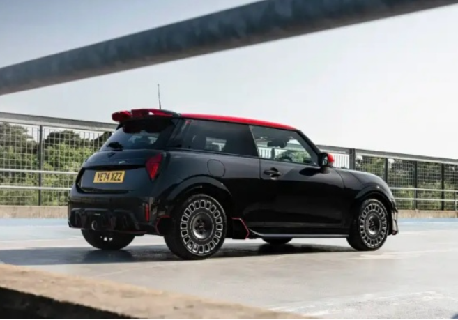 性能套件 MINI JCW Accessories套件版官图