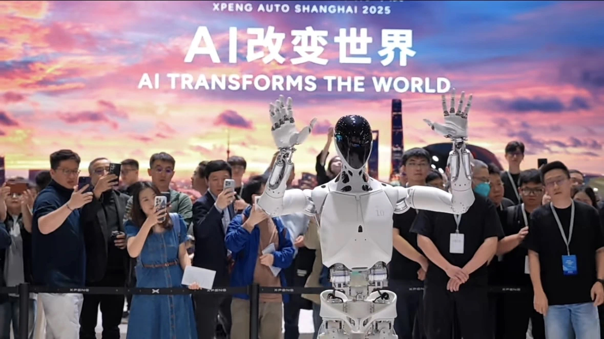 量产元年的人形机器人，要破局C端？