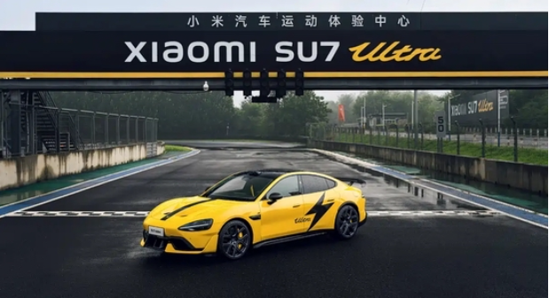 性能猛兽 曝小米SU7 Ultra纽北限量版实车图