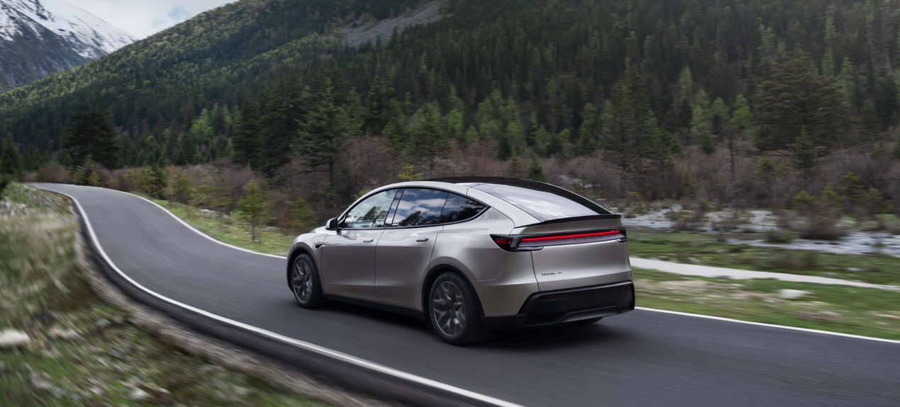 特斯拉全新大六座SUV Model Y L发布，售价33.9万元起
